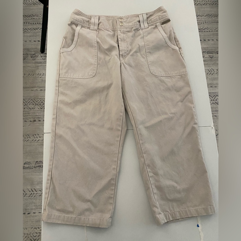Caribbean Joe Tan color Capri pants size 8 petite